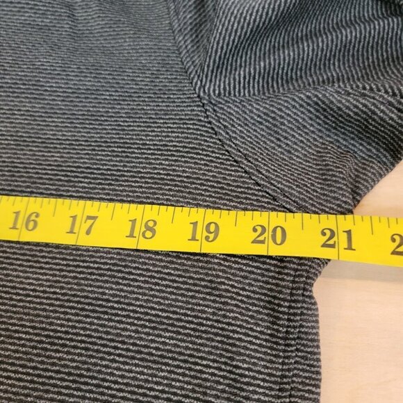 Nike AeroReact Long Sleeve Cowl Running Shirt - Picture 9 of 10